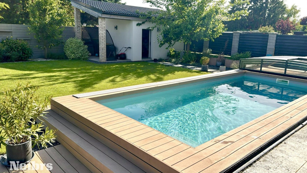 Neibrs | Krásny moderný 5izb RD, zariadený, nábytok na mieru, bazén, záhradný domček, veľká záhrada