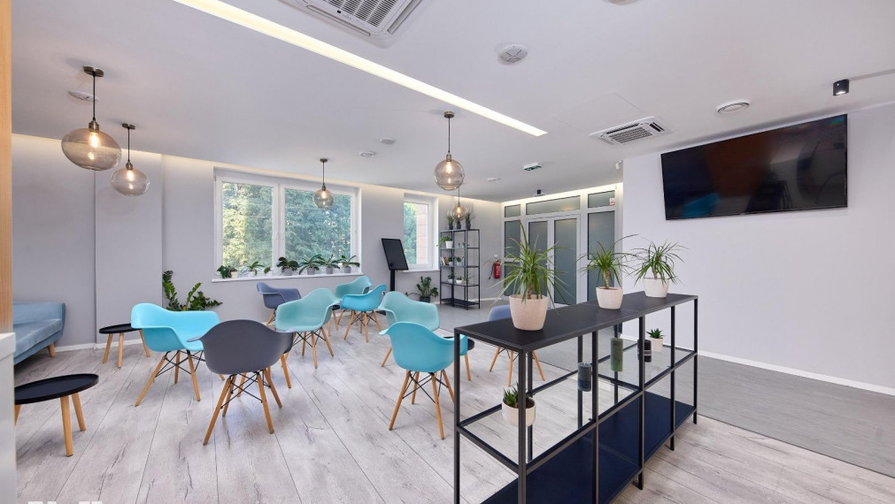 Neibrs | Praktický obchodný priestor až 412m2 + 100m2 terasa na odstúpenie, voľný ihneď | ☎️ 0911 188 888