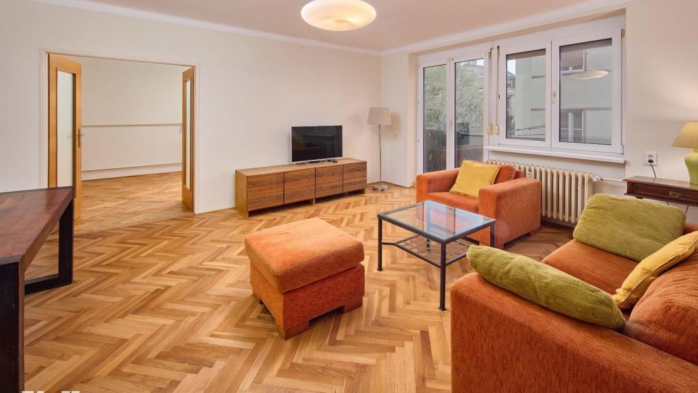 Neibrs | Na prenájom 2i zariadený byt s výťahom, 5 m2 balkónom, špajzou, parkovaním, Palisády, Staré Mesto Bratislava I