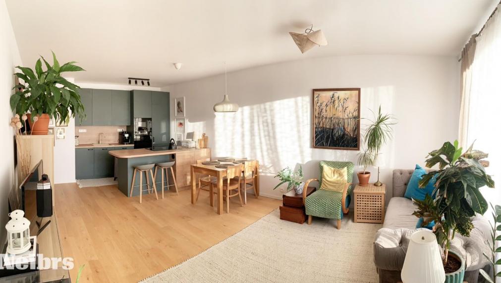 Neibrs | REZERVOVANÉ | Bez provízie - Klingerka - 3 izb. pekný zariadený byt, loggia, klimatizácia, 1500,- Eur vrátane energií a parkingu