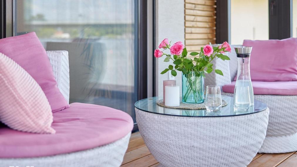 Neibrs | Exkluzívne na predaj novostavba 5i nízkoenergetický hausboat na celoročné bývanie, 250m2, terasa, vírivka, parkovanie, Jarovecké rameno