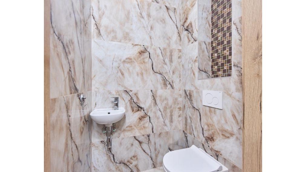 Neibrs | Exkluzívne na predaj novostavba 5i nízkoenergetický hausboat na celoročné bývanie, 250m2, terasa, vírivka, parkovanie, Jarovecké rameno