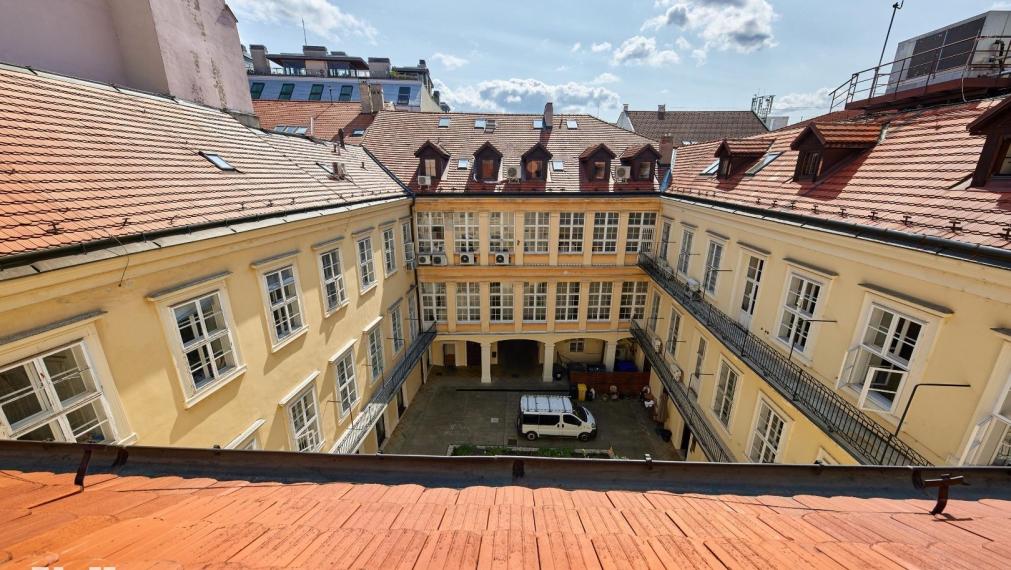 Neibrs | Exkluzívne na prenájom 150m2 reprezentatívne kancelárske priestory na 3.p v historickom centre Bratislavy, Laurinská ul, Bratislava I