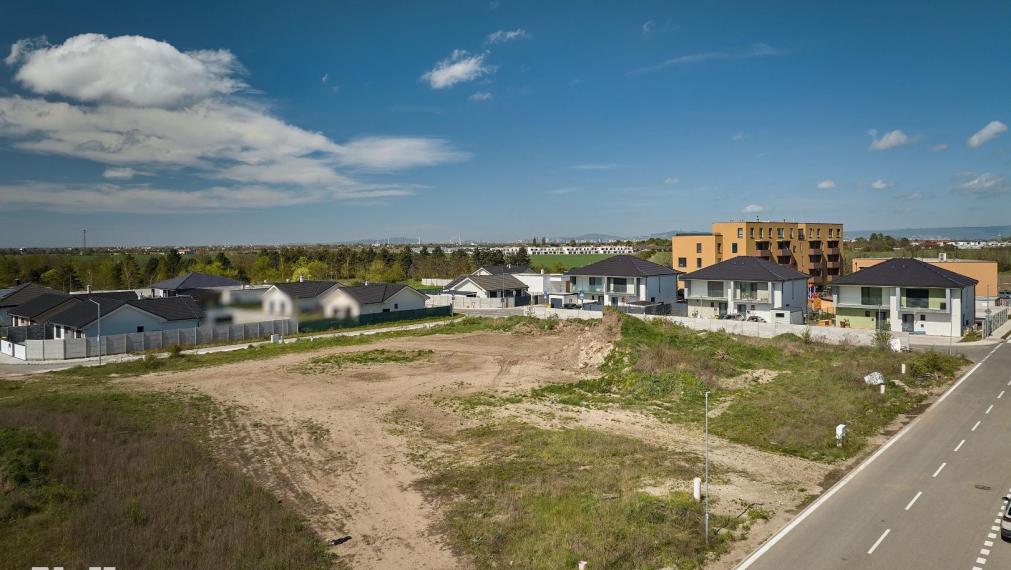 Neibrs | Stavebné pozemky v Miloslavove - ideálne miesto pre Váš rodinný dom