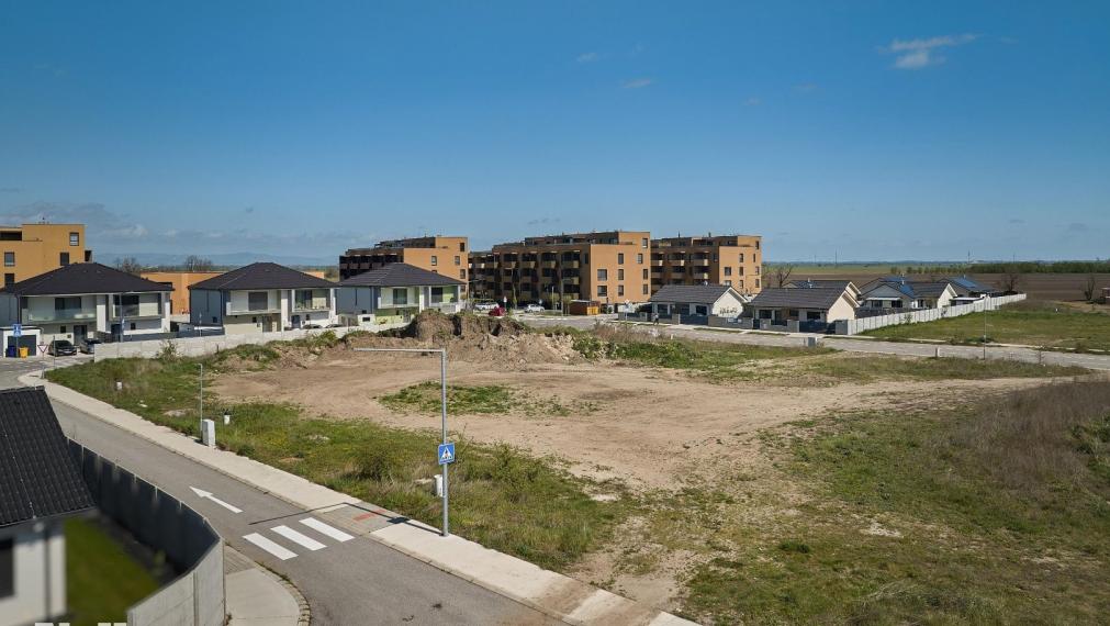 Neibrs | Stavebné pozemky v Miloslavove - ideálne miesto pre Váš rodinný dom