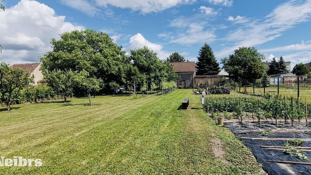 Neibrs |  5izb RD s príslušenstvom, stodolou, veľkým pozemkom 2549 m2