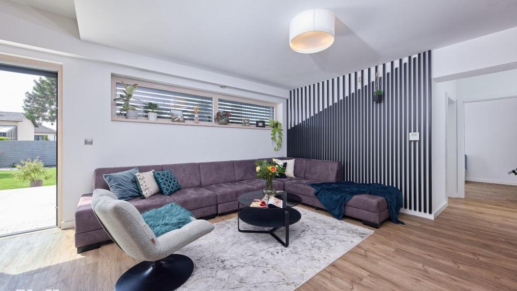 Neibrs | Krásny 5izb. dom, priestranný, krb, vonkajší bazén, krásna záhrada