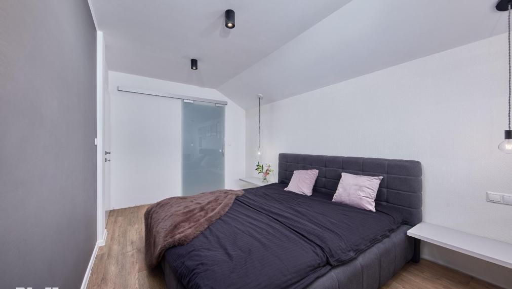 Neibrs | Krásny 5izb. dom, priestranný, krb, vonkajší bazén, krásna záhrada