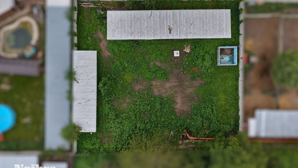 Neibrs | Exkluzívne na predaj pozemok na stavbu rekreačej  chaty, 811m2,  asfaltová prístupová cesta, voda, elektrina, Devínske jazero, Bratislava