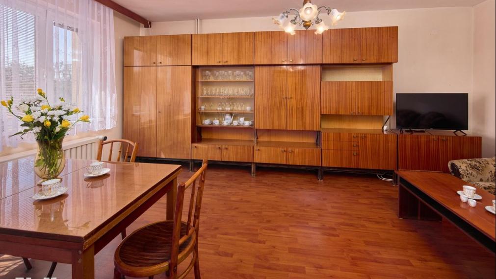 Neibrs | REZERVOVANÝ -  5 izbový RD  s garážou, dielňou, letnou kuchyňou, výbehom pre zvieratá, 1269 m2 pozemok