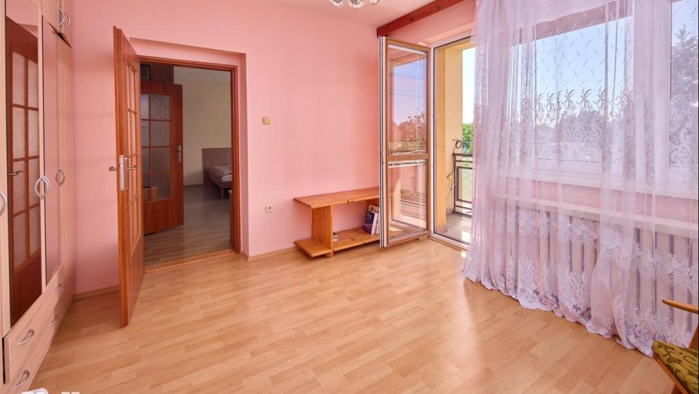 Neibrs | REZERVOVANÝ -  5 izbový RD  s garážou, dielňou, letnou kuchyňou, výbehom pre zvieratá, 1269 m2 pozemok