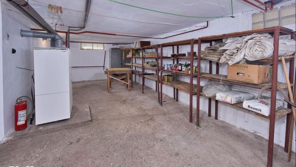 Neibrs | REZERVOVANÝ -  5 izbový RD  s garážou, dielňou, letnou kuchyňou, výbehom pre zvieratá, 1269 m2 pozemok