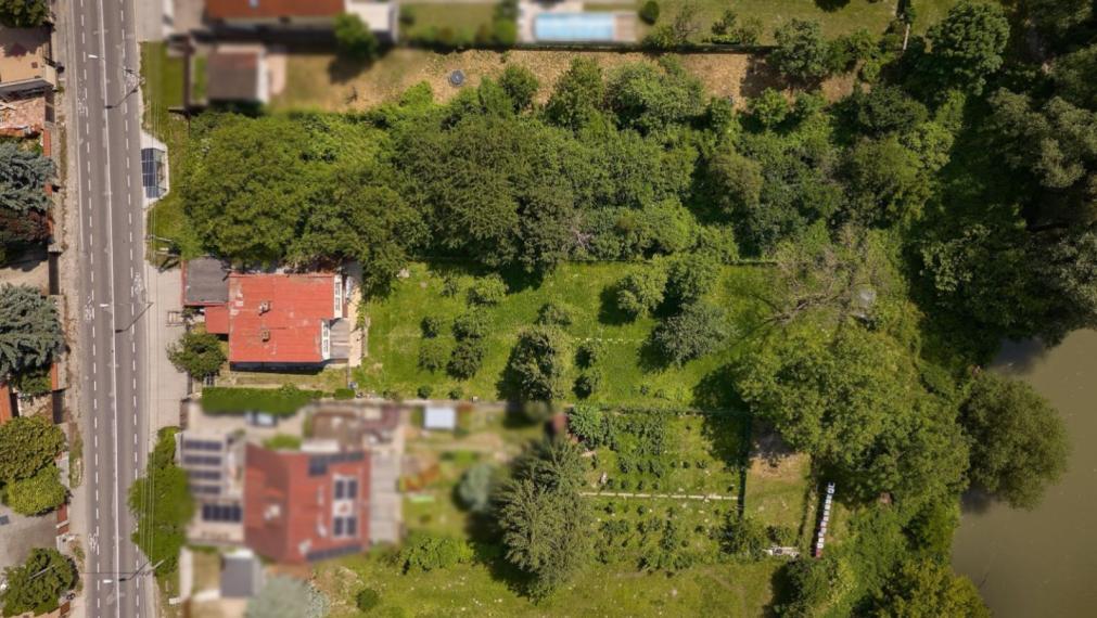 Neibrs | Devínska cesta | RD s možnosťou nadstavby, pozemky spolu 1288 m2