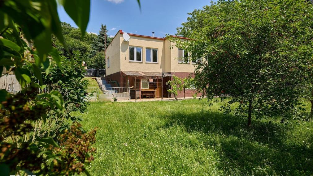 Neibrs | Devínska cesta | RD s možnosťou nadstavby, pozemky spolu 1288 m2