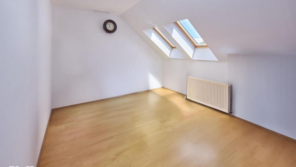 Neibrs | Predaj 6 izb. RD s garážou a vínnou pivničkou na pozemku 2775 m2