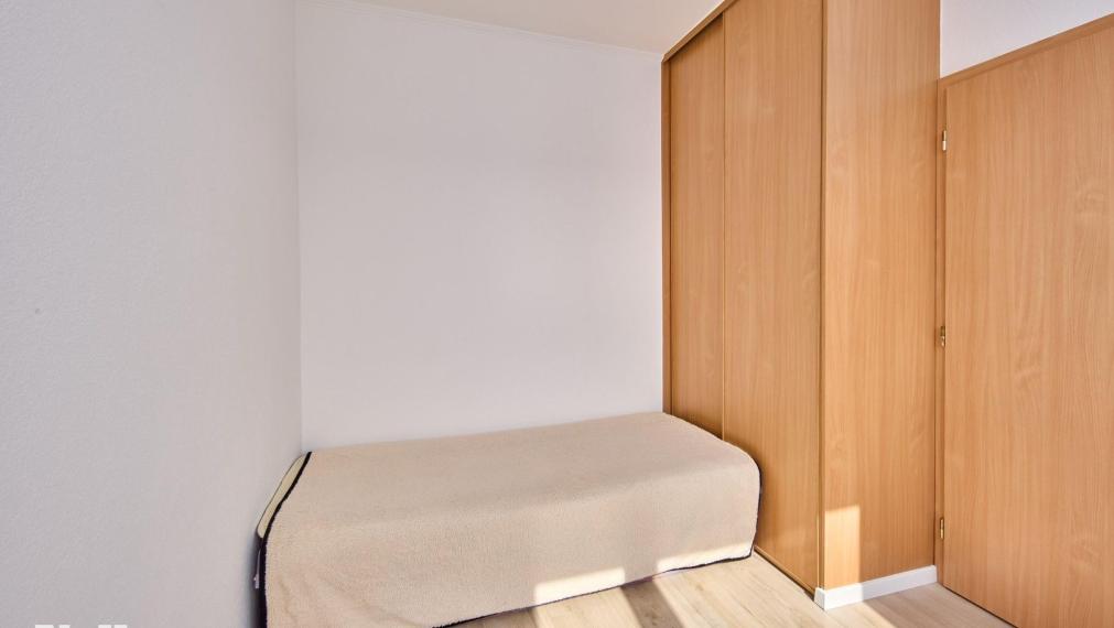 Neibrs | 4 izb. byt s loggiou na Nejedlého ul. v Dúbravke