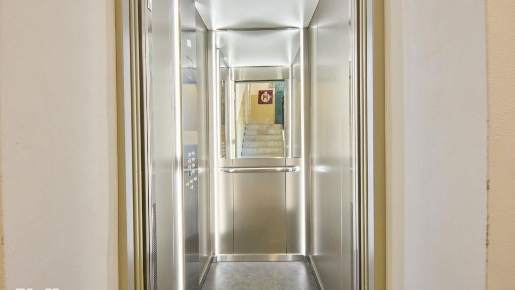 Neibrs | 4 izb. byt s loggiou na Nejedlého ul. v Dúbravke