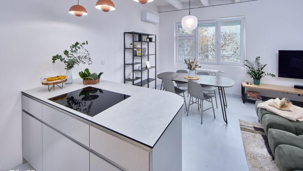 Neibrs | Štýlový, priestranný 2 izb byt so šatníkom, veľkou spálňou a kvalitným prevedením, Justičná ul.