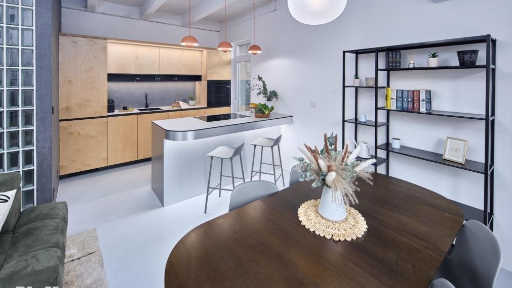 Neibrs | Štýlový, priestranný 2 izb byt so šatníkom, veľkou spálňou a kvalitným prevedením, Justičná ul.