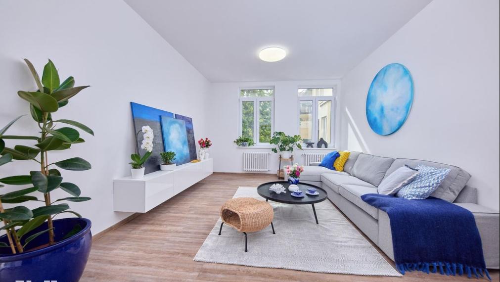 Neibrs | predaj (2) izbový byt s balkónom (kompletne zariadený) v zrekonštruovanej historickej budove na Palisádach v Bratislave