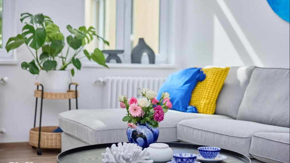 Neibrs | predaj (2) izbový byt s balkónom (kompletne zariadený) v zrekonštruovanej historickej budove na Palisádach v Bratislave