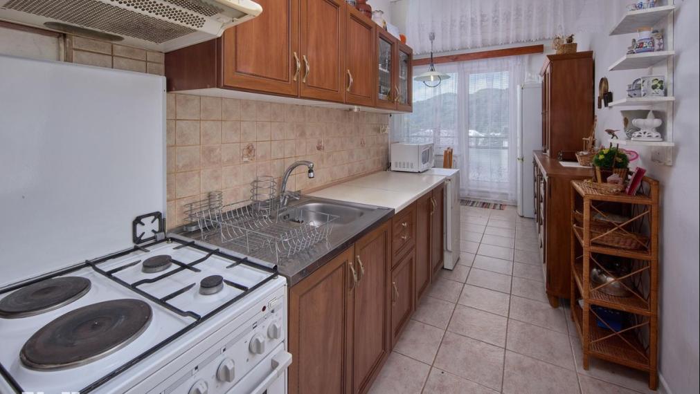 Neibrs | predaj (4) izbový veľkometrážny byt v obci Hodruša - Hámre okres Žarnovica