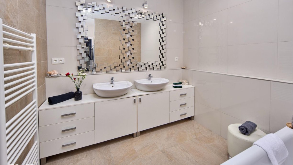 Neibrs | predaj (5) izbový zariadený byt pri Draždiaku v novostavbe v bratislavskej Petržalke