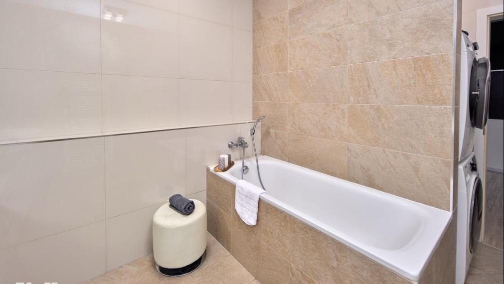 Neibrs | predaj (5) izbový zariadený byt pri Draždiaku v novostavbe v bratislavskej Petržalke