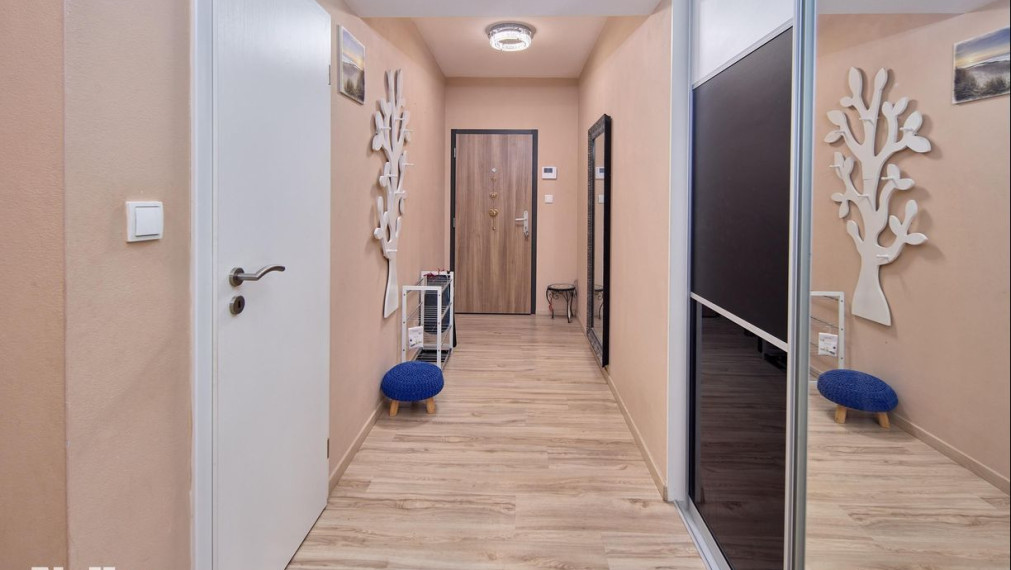 Neibrs | predaj (5) izbový zariadený byt pri Draždiaku v novostavbe v bratislavskej Petržalke