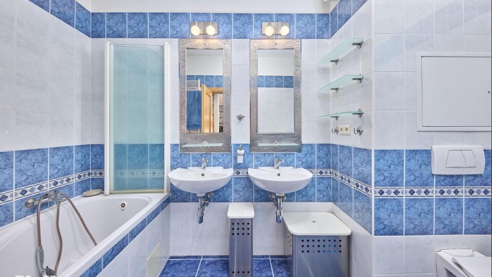 Neibrs| 4 izb. byt, Kramáre, 127 m2 plus 7 m2 loggia, pivnica, dve svetové strany