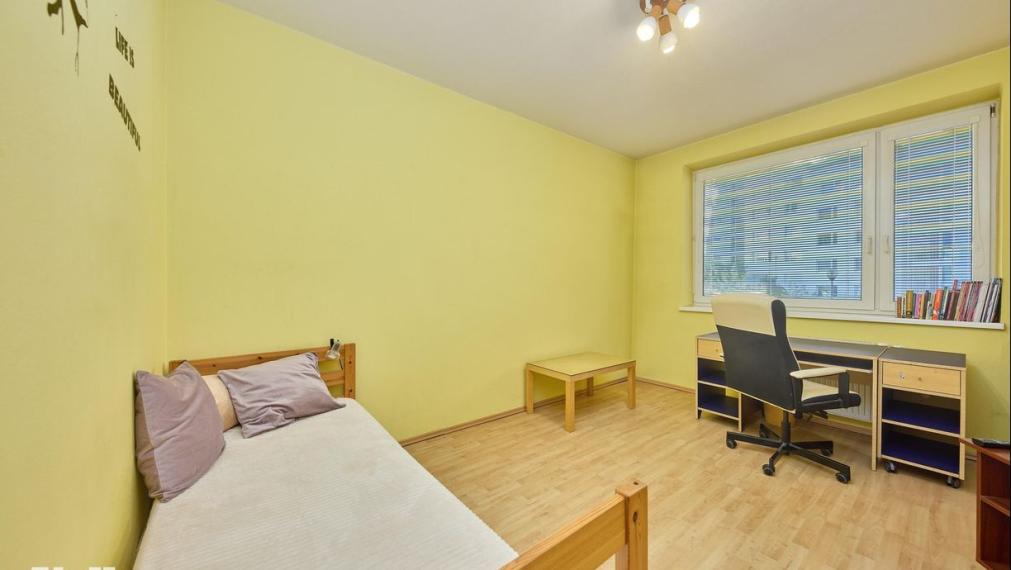 Neibrs| 4 izb. byt, Kramáre, 127 m2 plus 7 m2 loggia, pivnica, dve svetové strany