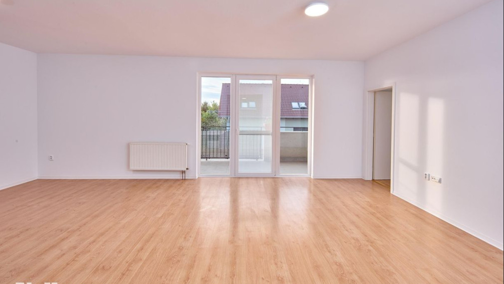 Neibrs | REZERVOVANÉ- 4 izb. byt s dvomi terasami, parkovacím miestom a garážou, Farebná ul. Rovinka