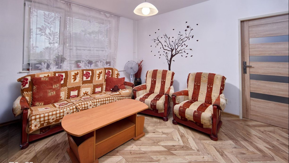 Neibrs | REZERVOVANÉ- 2 izb. byt, čiastočná rekonštrukcia, balkón, Pri Šajbách