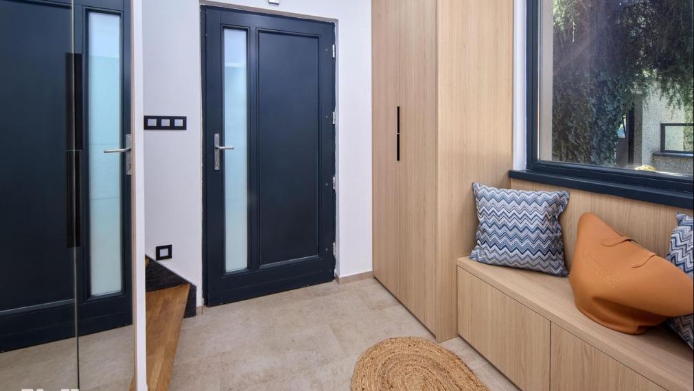 Neibrs | Exkluzívne na krátkodobý/ dlhodobý prenájom zariadený 3i rodinný dom, 90m2 s parkovaním, záhradou, Devínska cesta, Bratislava IV