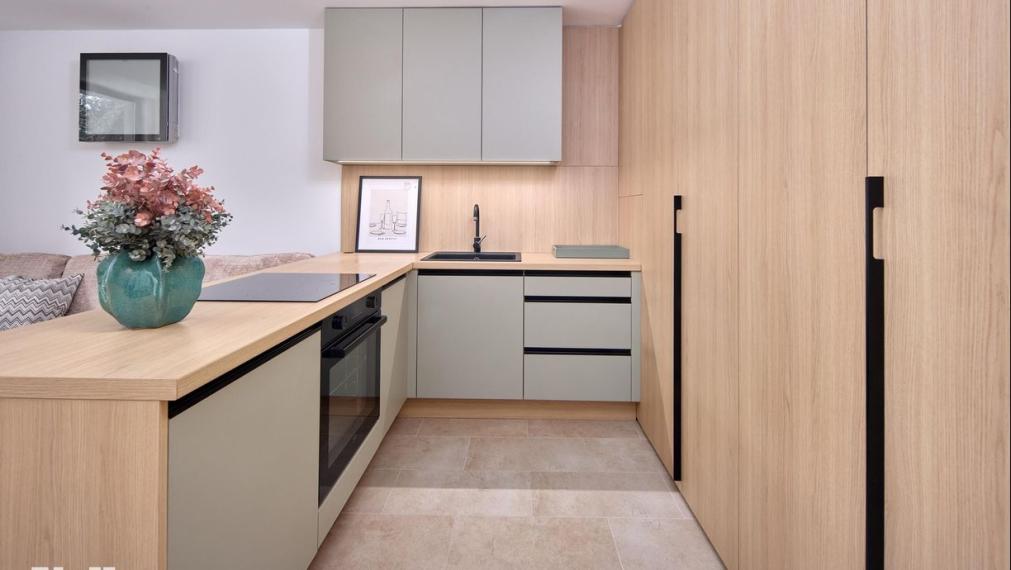 Neibrs | Exkluzívne na krátkodobý/ dlhodobý prenájom zariadený 3i rodinný dom, 90m2 s parkovaním, záhradou, Devínska cesta, Bratislava IV