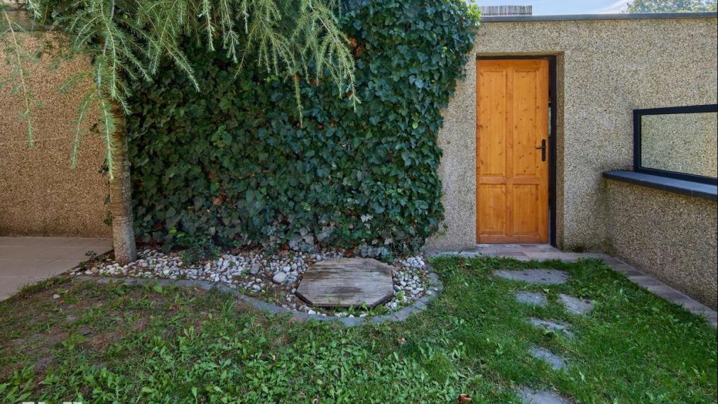 Neibrs | Exkluzívne na krátkodobý/ dlhodobý prenájom zariadený 3i rodinný dom, 90m2 s parkovaním, záhradou, Devínska cesta, Bratislava IV