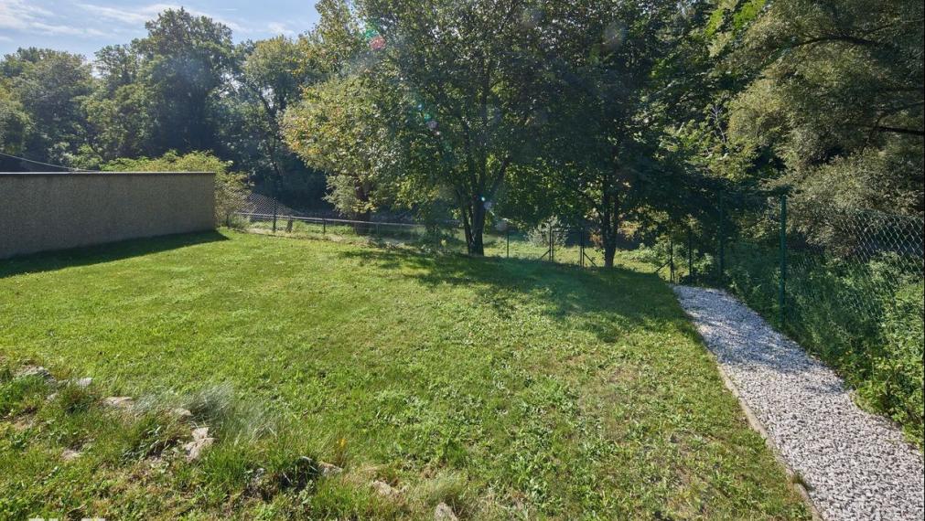 Neibrs | Exkluzívne na krátkodobý/ dlhodobý prenájom zariadený 3i rodinný dom, 90m2 s parkovaním, záhradou, Devínska cesta, Bratislava IV