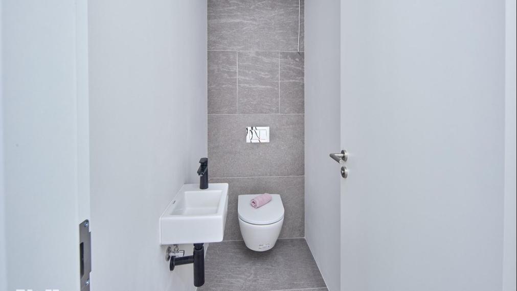 Neibrs | predaj (4) izbový byt s dvoma balkónmi a vonkajším parkovacím miestom v prestížnom projekte LIGET – Petržalka