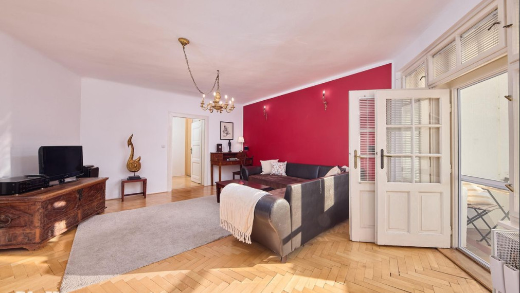 Neibrs | Centrum mesta - 3 izb. zariadený byt, 100 m2, balkón, výťah