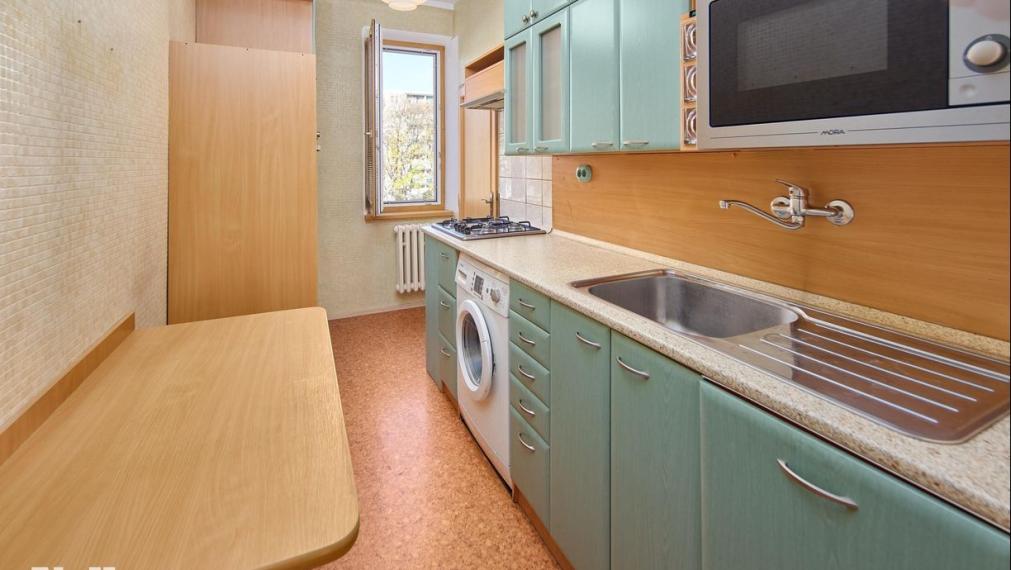 Neibrs | (3,5) izbový byt s loggiou v tichej a zelenej časti Ružinova – Mesačná ulica