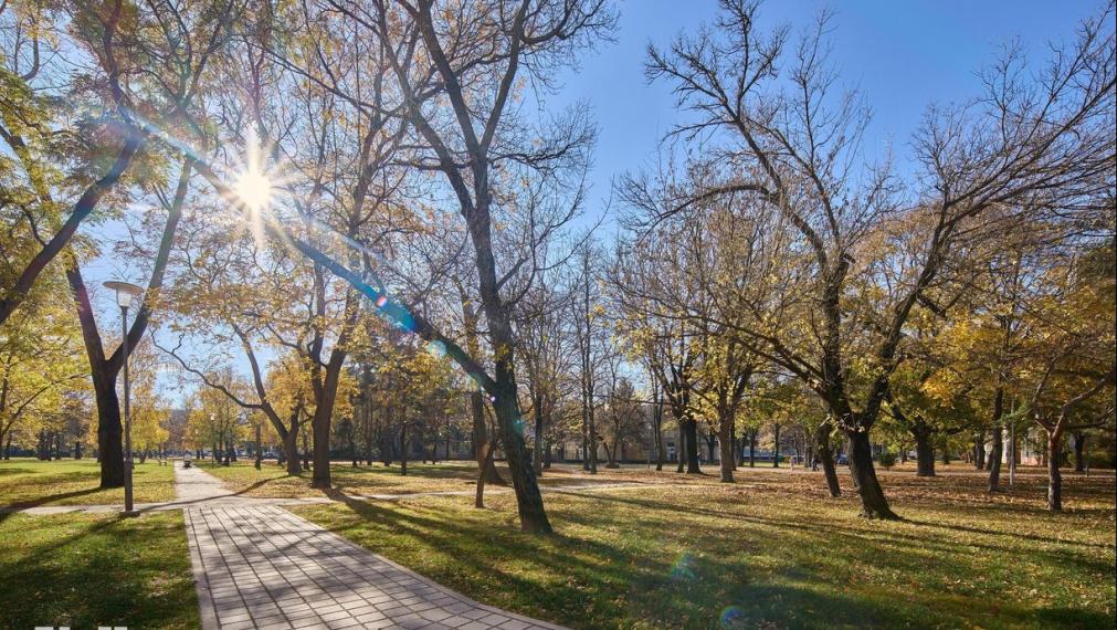 Neibrs | (3,5) izbový byt s loggiou v tichej a zelenej časti Ružinova – Mesačná ulica