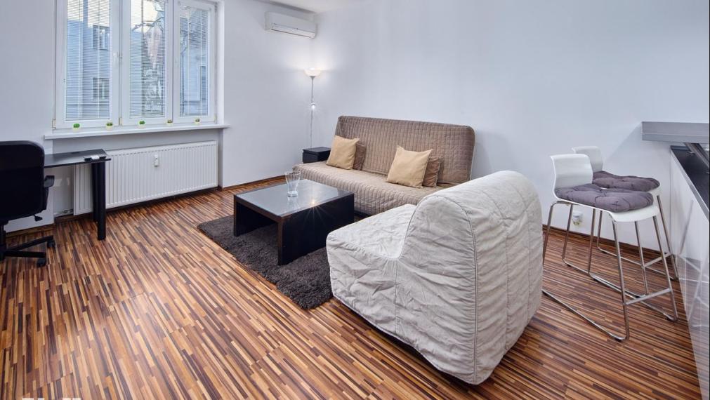 Neibrs | Na predaj 1i byt v úplnom centre s výťahom- Rojko pasáž, 40m2, Obchodná ul., Bratislava I