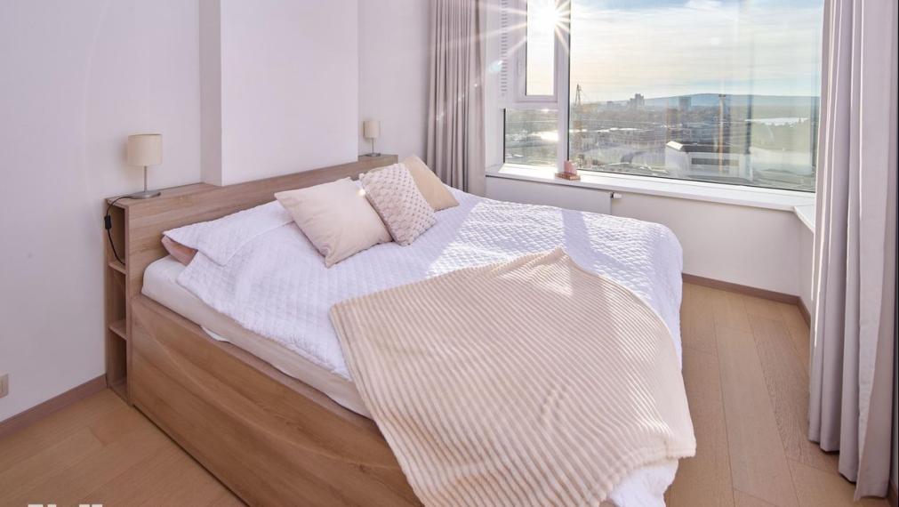 Neibrs | Na prenájom moderný 2-izbový byt s výhľadom na Dunaj – PANORAMA CITY, Staré Mesto