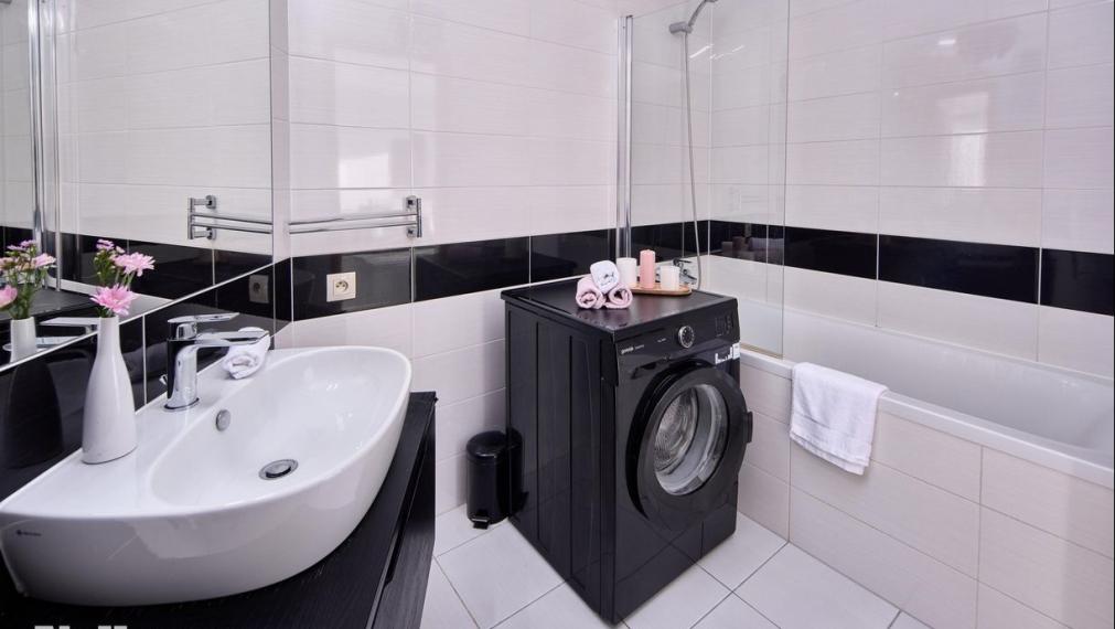 Neibrs | Na prenájom moderný 2-izbový byt s výhľadom na Dunaj – PANORAMA CITY, Staré Mesto