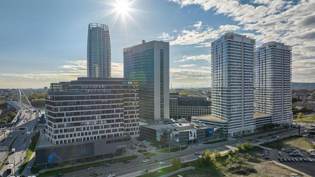 Neibrs | Na prenájom moderný 2-izbový byt s výhľadom na Dunaj – PANORAMA CITY, Staré Mesto