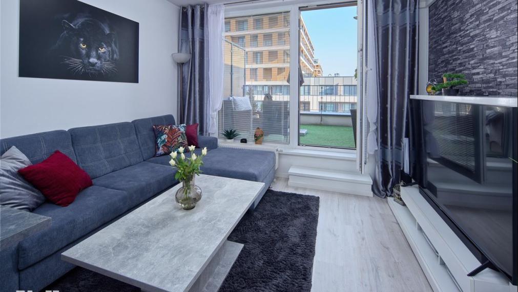 Neibrs | (2) izbový byt na prenájom s terasou a garážovým parkovacím miestom, Slnečnice - Zóna Mesto v mestskej časť Petržalka