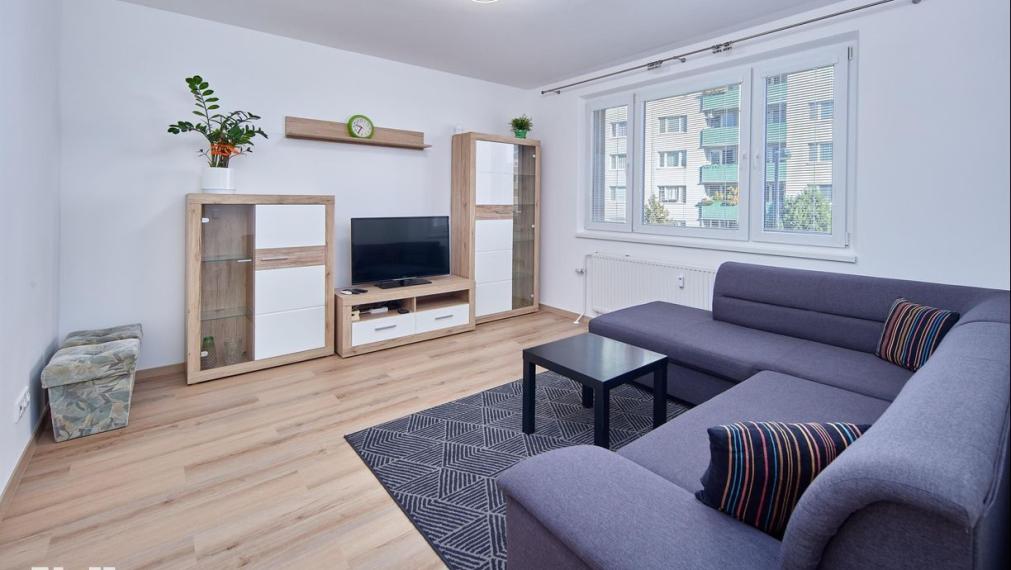 Neibrs | (3) izbový zariadený byt na prenájom po úplne novej rekonštrukcii, Pečnianska ulica v tesnej blízkosti centra Bratislavy