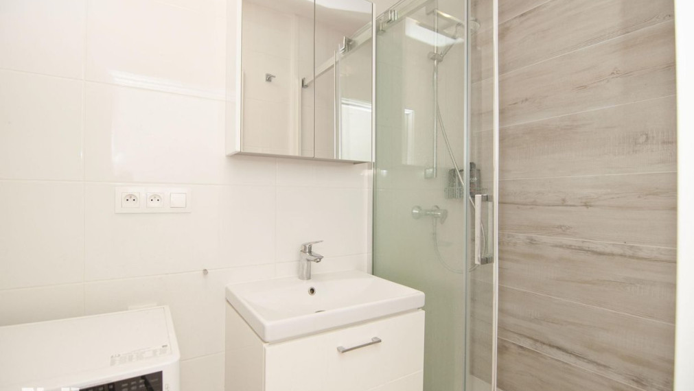 Neibrs | 1,5 izbový byt, klimatizácia, zariadený, parking, OMNIA Tomášikova