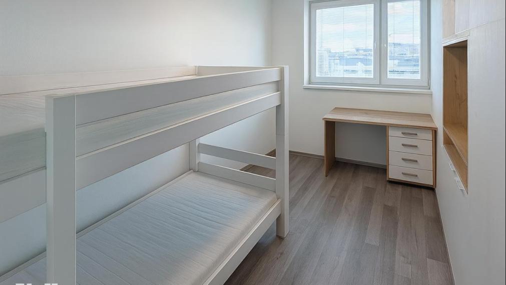 Neibrs | 3 izbový byt s balkónom (10m²) a garážovým parkovacím miestom v projekte Matadorka