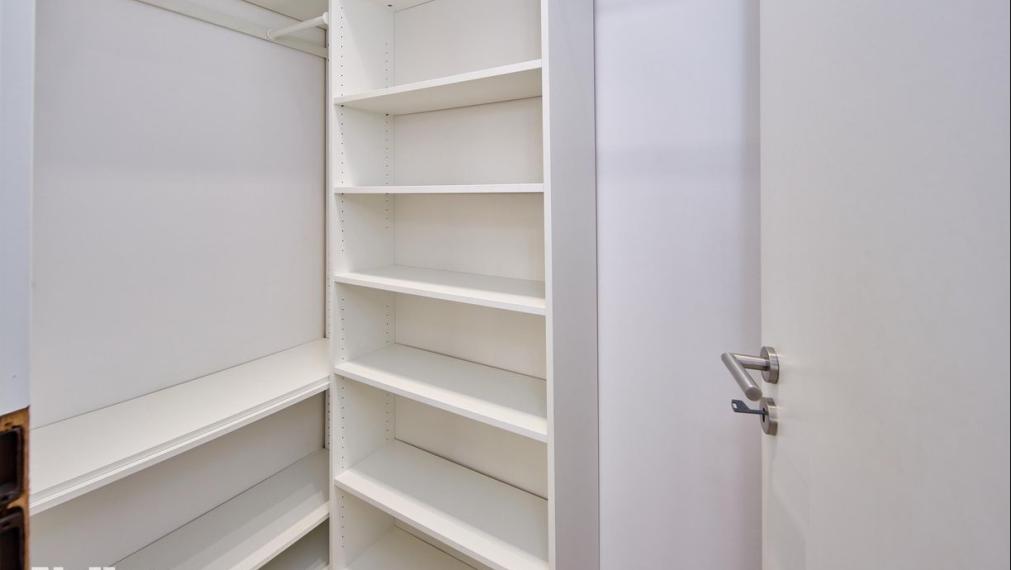 Neibrs | 3 izbový svetlý byt s balkónom (8m2) a parkovacím miestom